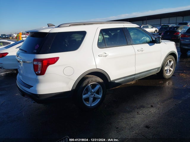 Ford EXPLORER XLT 2018 1FM5K7D89JGC94365 Image 4