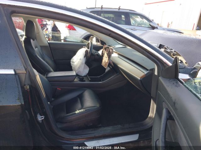 2019 TESLA MODEL 3 5YJ3E1EB4KF385047 Photo 4