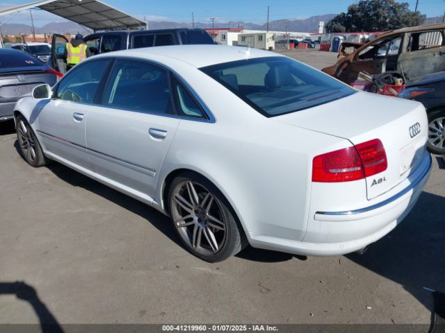 2010 AUDI A8 L WAURVAFA4AN008621 Photo 2