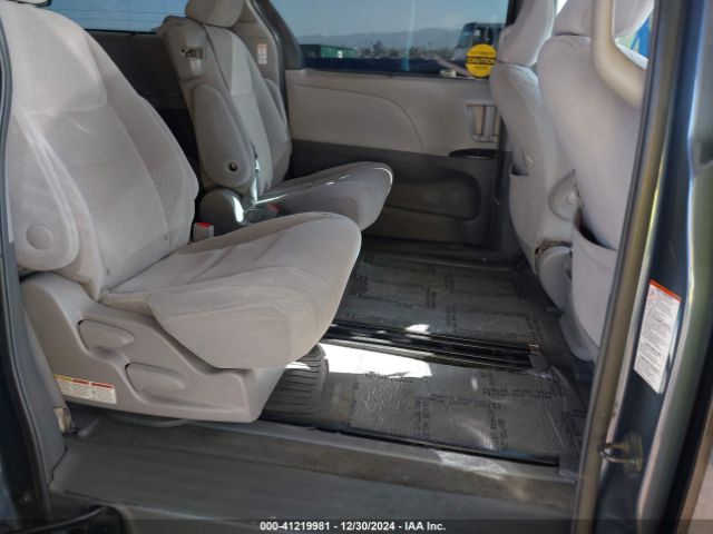 5TDKK3DC0FS629384 Toyota Sienna Le 8 Passenger