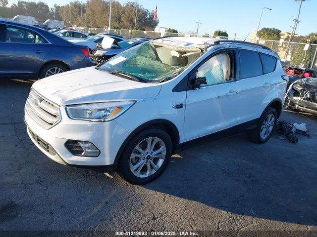 Ford ESCAPE SE 2018 1FMCU0GD9JUC86804 Image 2