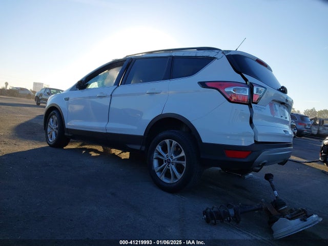 Ford ESCAPE SE 2018 1FMCU0GD9JUC86804 Image 3