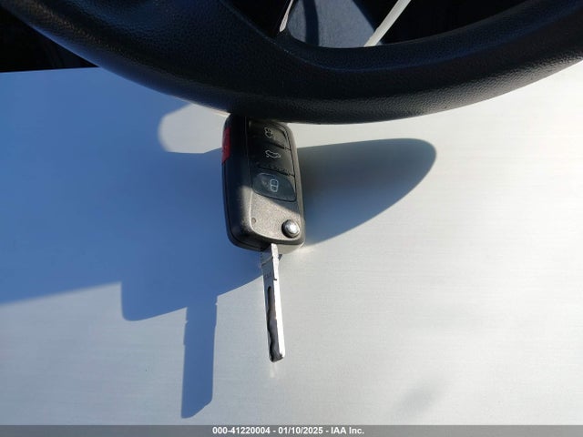 3VW2K7AJ3FM354908 Volkswagen 2015