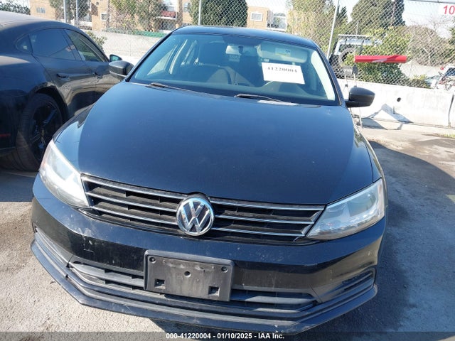 3VW2K7AJ3FM354908 Volkswagen 2015
