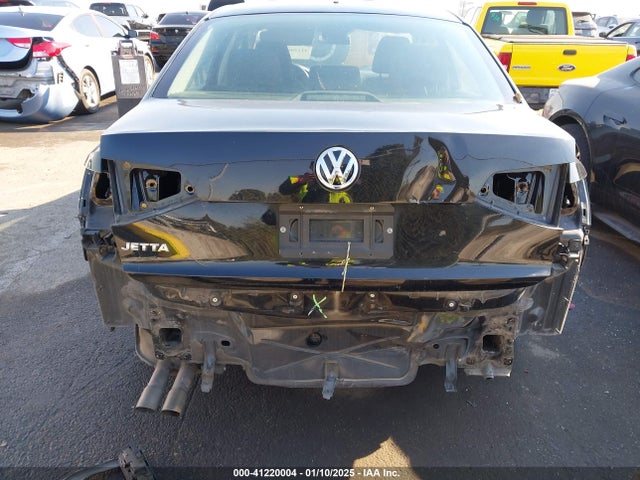 3VW2K7AJ3FM354908 Volkswagen 2015