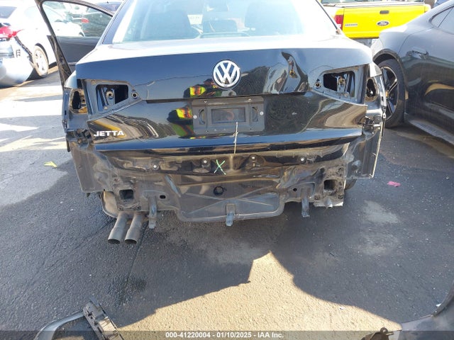 3VW2K7AJ3FM354908 Volkswagen 2015