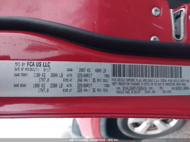 3C4NJDBB7HT665016 Jeep New Compass Latitude 4x4