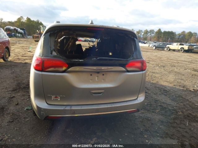 2C4RC1BG6LR271704 Chrysler Pacifica Touring L