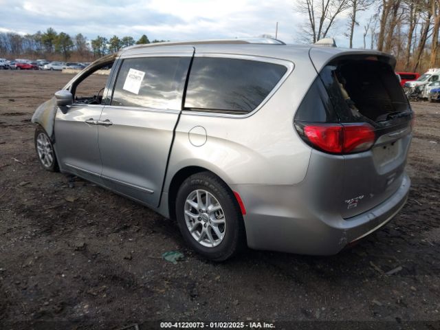 2020 CHRYSLER PACIFICA 2C4RC1BG6LR271704 Photo 2