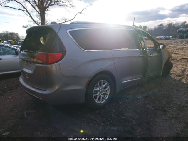 2020 CHRYSLER PACIFICA 2C4RC1BG6LR271704 Photo 3