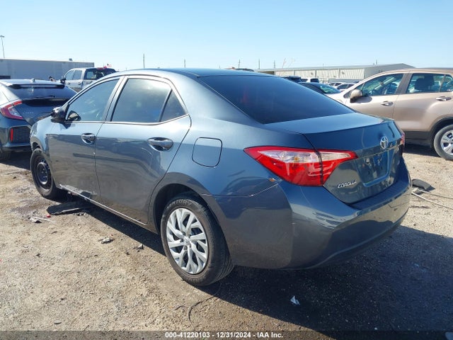 Toyota COROLLA LE 2017 5YFBURHE8HP731715 Image 3