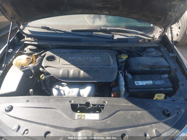 Chrysler 200 Limited 2015 1C3CCCAB5FN666566 Image 10