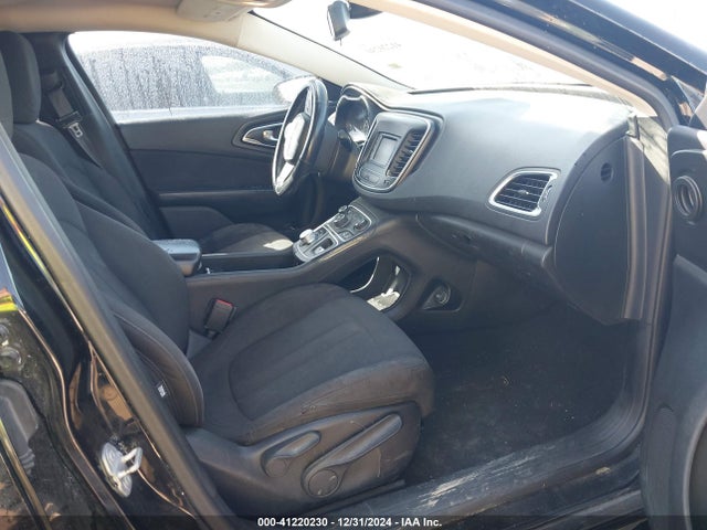 Chrysler 200 Limited 2015 1C3CCCAB5FN666566 Image 5