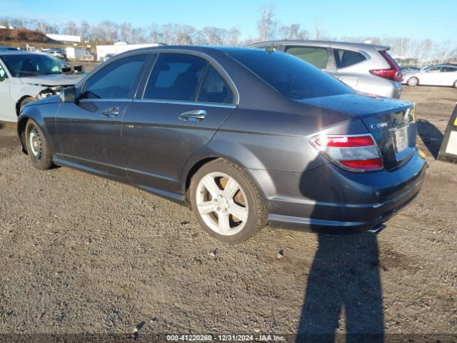 2011 MERCEDES-BENZ C 300 WDDGF8BB9BR139784 Photo 2