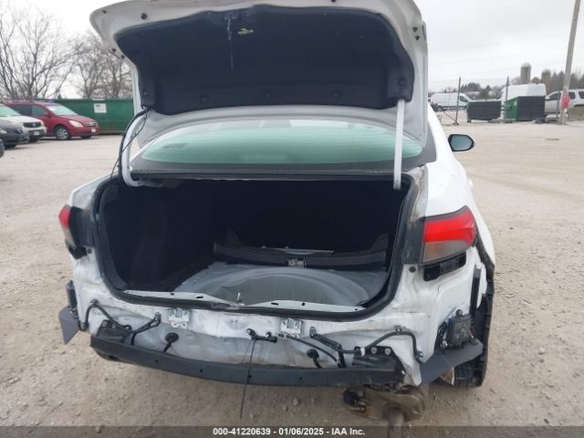 5YFFPMAE2NP315709 Toyota Corolla Xle