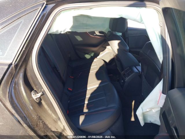 WAUENAF40JA045178 Audi A4 2.0t Premium/2.0t Tech Premium