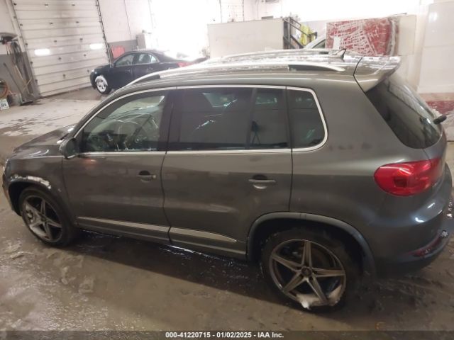 WVGBV3AX4EW095816 Volkswagen Tiguan R-line