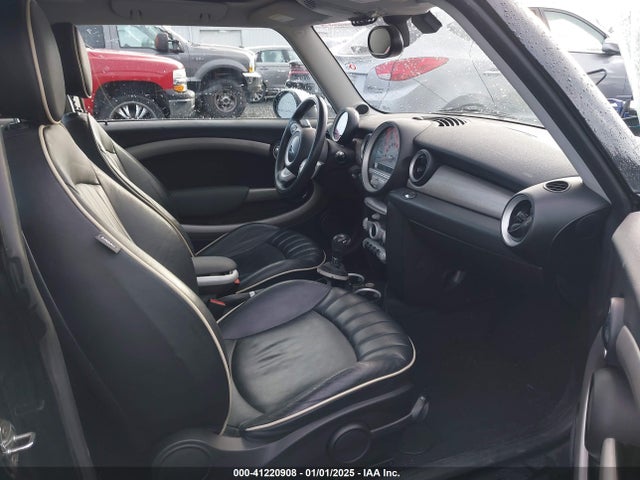 2008 MINI COOPER S WMWMF73578TV33969 Photo 4