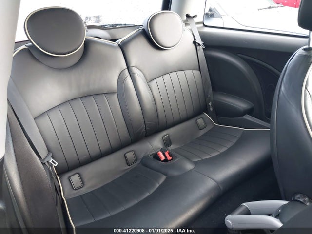 2008 MINI COOPER S WMWMF73578TV33969 Photo 7