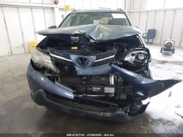 JTMBFREV3ED070298 Toyota RAV4 LE