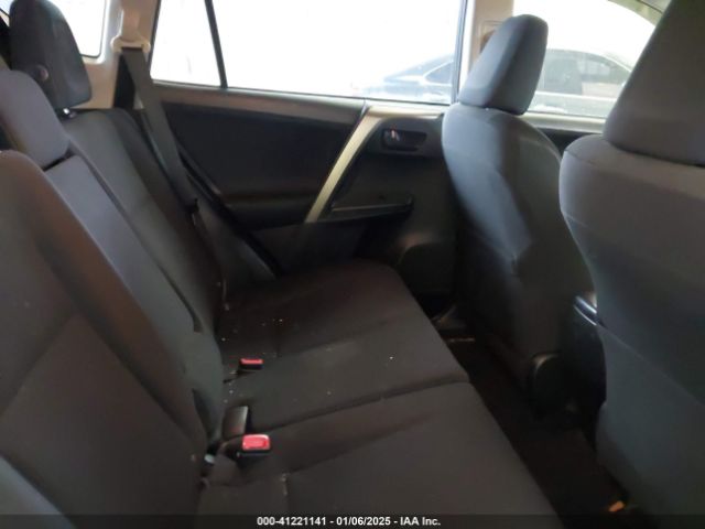 JTMBFREV3ED070298 Toyota RAV4 LE