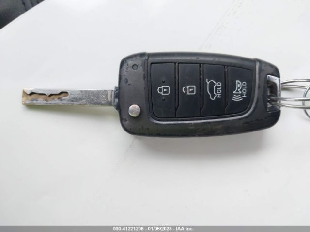 5NMS2CAD4LH218257 Hyundai Santa Fe Se