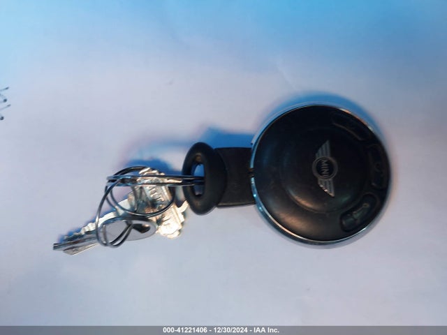 2011 MINI COOPER WMWSU3C56BT091389 Photo 10