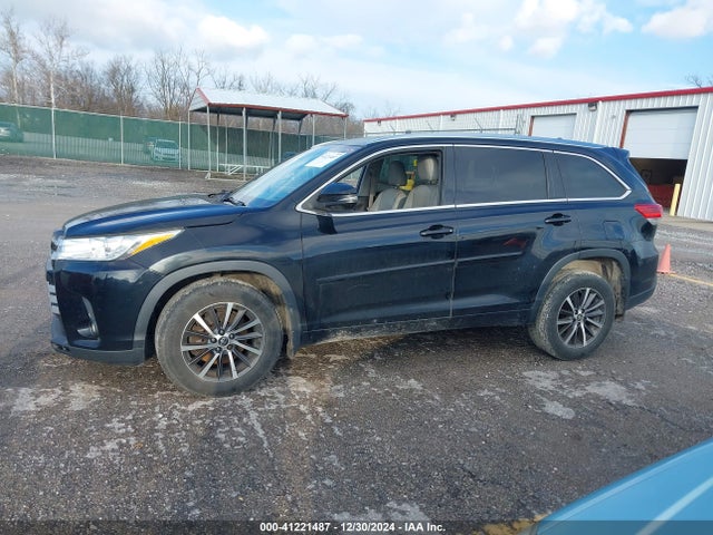 Toyota Highlander Xle 2017 5TDJZRFH9HS411997 Image 14