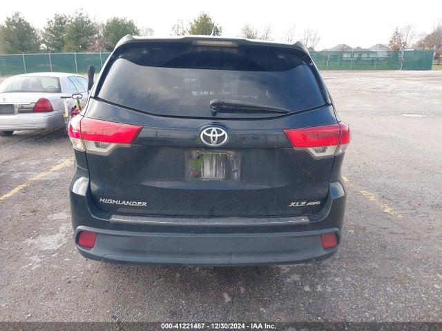 Toyota Highlander Xle 2017 5TDJZRFH9HS411997 Image 16