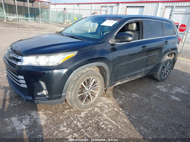 Toyota Highlander Xle 2017 5TDJZRFH9HS411997 Image 2