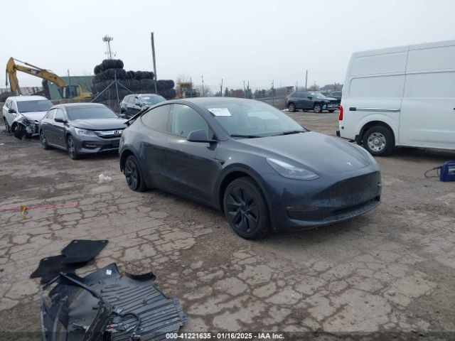 2024 TESLA MODEL Y 7SAYGAEE9RF180802 Photo 0