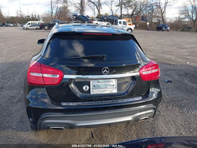 WDCTG4GBXFJ070528 Mercedes-Benz Gla 250 4matic