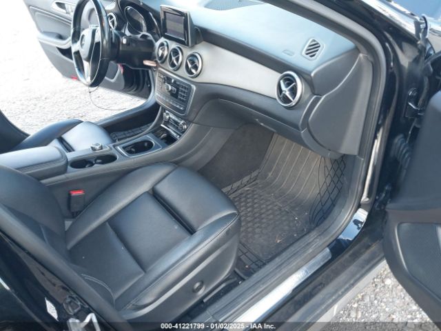WDCTG4GBXFJ070528 Mercedes-Benz Gla 250 4matic