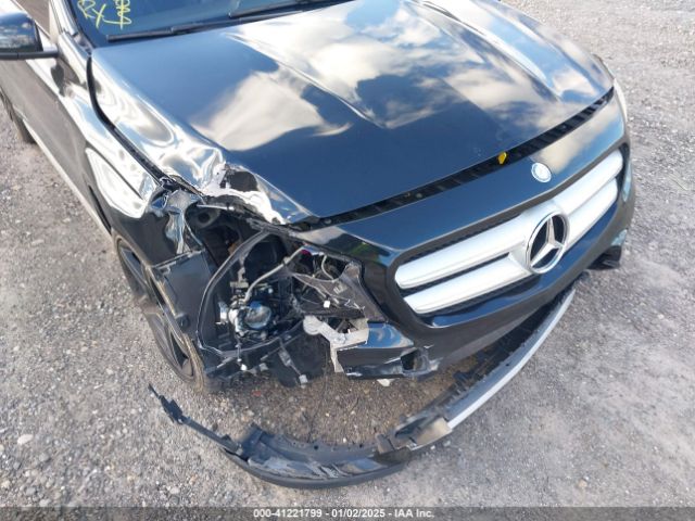 WDCTG4GBXFJ070528 Mercedes-Benz Gla 250 4matic
