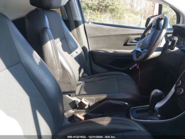 3GNCJPSB2LL258133 Chevrolet Trax Awd Lt