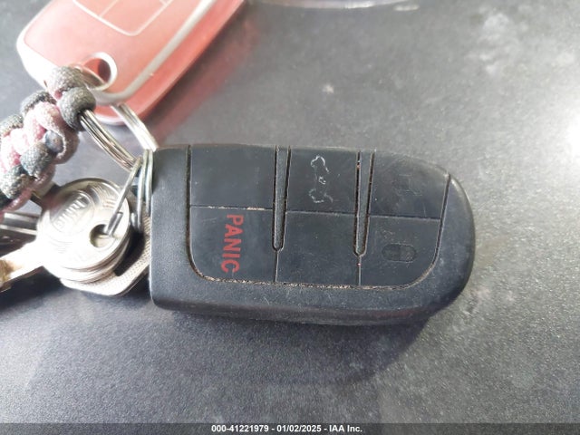 Chrysler 200 C 2015 1C3CCCCG1FN551259 Image 11