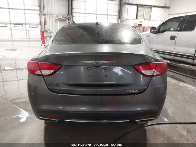 Chrysler 200 C 2015 1C3CCCCG1FN551259 Image 16