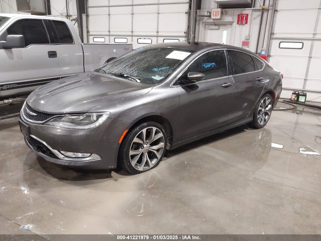 Chrysler 200 C 2015 1C3CCCCG1FN551259 Image 2