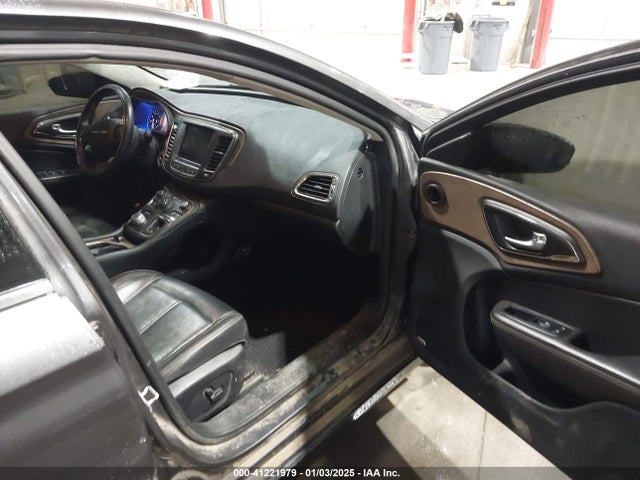 Chrysler 200 C 2015 1C3CCCCG1FN551259 Image 5