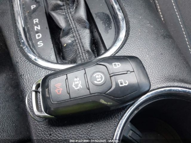 1FA6P8AM3G5212173 Ford Mustang V6