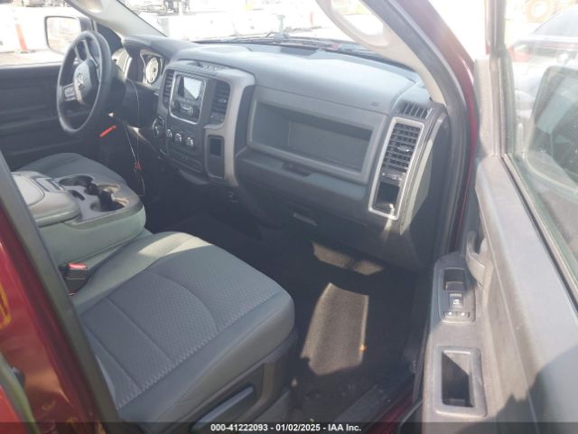 1C6RR6FG0HS542825 RAM 1500 Express  4x2 6'4 Box