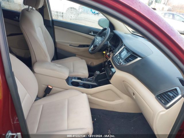 KM8J3CA41HU445880 Hyundai TUCSON SE