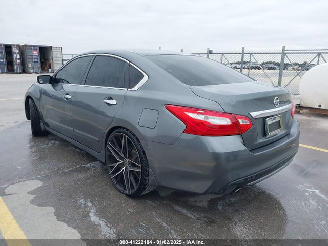 Nissan Altima 2.5 S 2017 1N4AL3AP1HC479828 Image 3