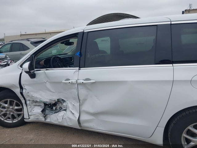 Chrysler Voyager Lx 2023 2C4RC1CG1PR531723 Image 14