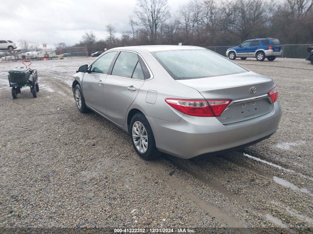 Toyota CAMRY LE 2015 4T4BF1FKXFR510056 Image 3