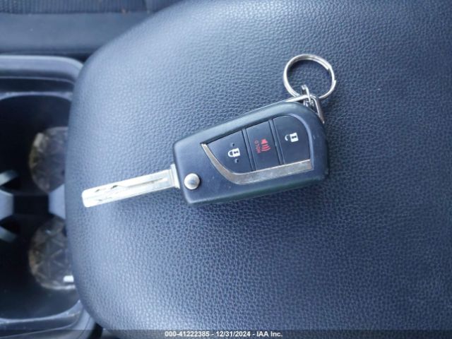 2T3H1RFV1KW055286 Toyota RAV4 LE