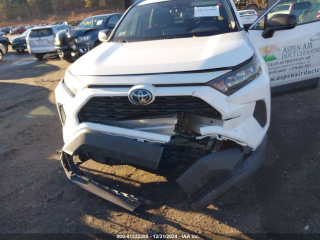 2T3H1RFV1KW055286 Toyota RAV4 LE