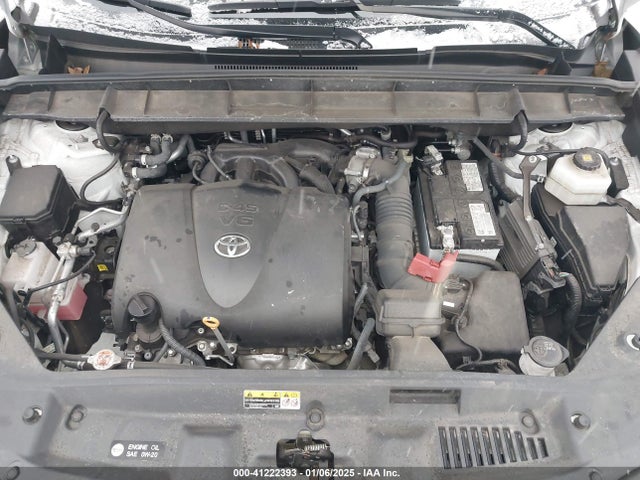 5TDGZRBH1NS586725 Toyota Highlander Xle