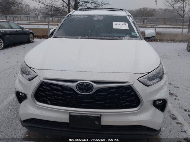 5TDGZRBH1NS586725 Toyota Highlander Xle