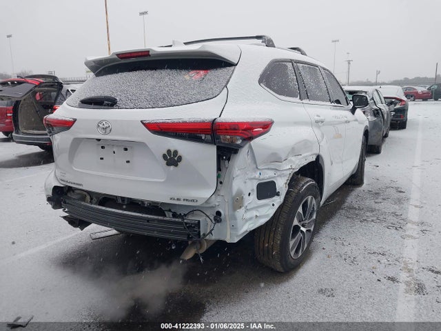 5TDGZRBH1NS586725 Toyota Highlander Xle